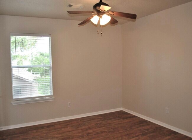 Building Photo - 19438 Juniper Vale Cir