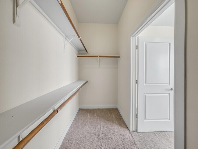 Building Photo - 1010 Rosine St