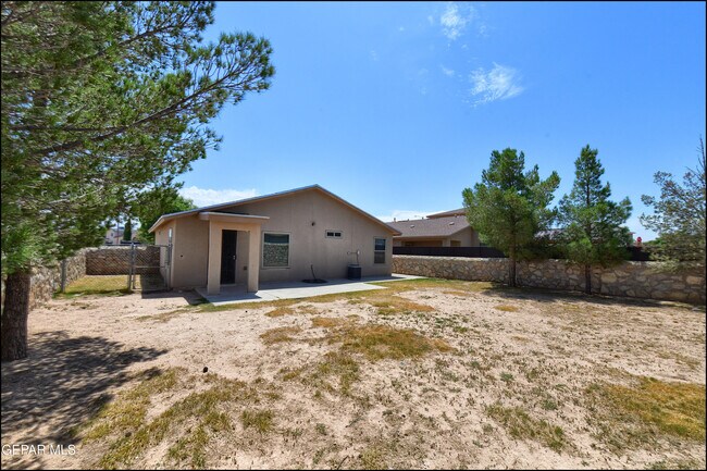 Building Photo - 7351 Burntside Ln