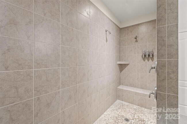 Building Photo - 720 Wood Lily Dr