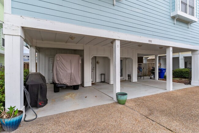Building Photo - 1311 Bowfin Ln