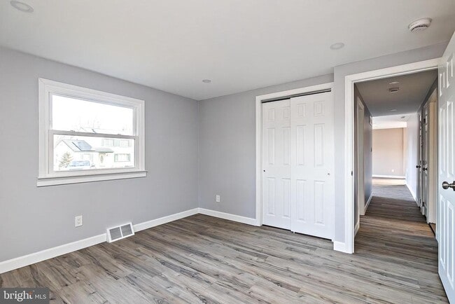 Building Photo - 130 Pulaski Ave