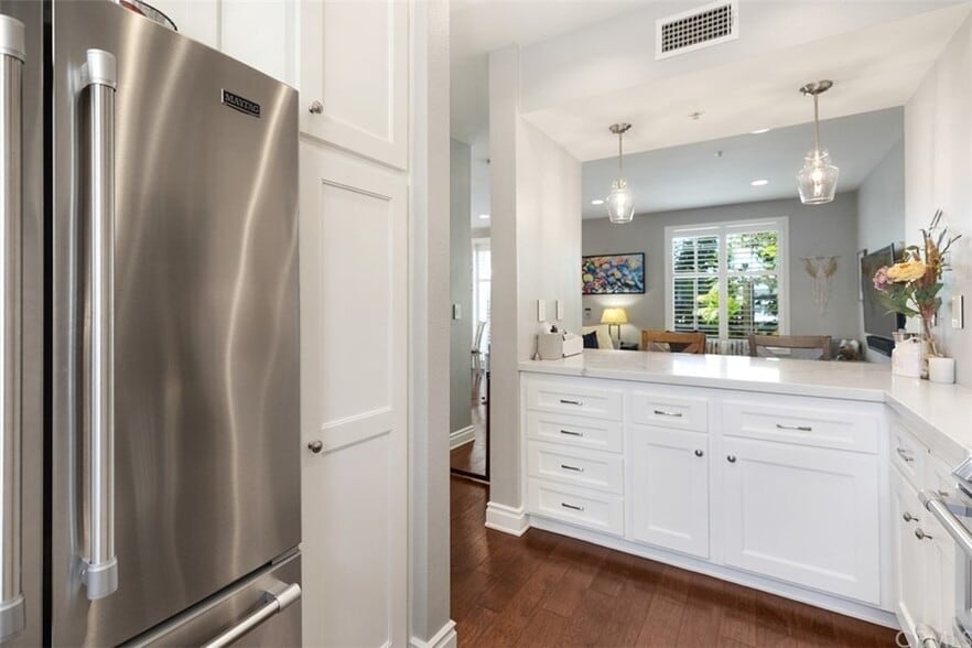 Building Photo - 3401 S Main St