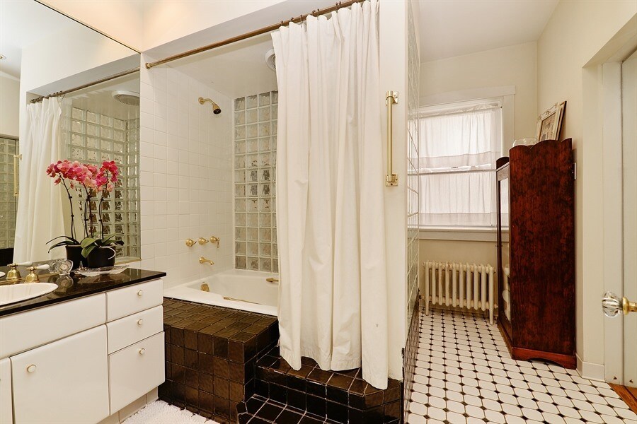 Building Photo - 2737 N Hampden Ct