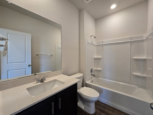 Building Photo - 3850 Chitalpa