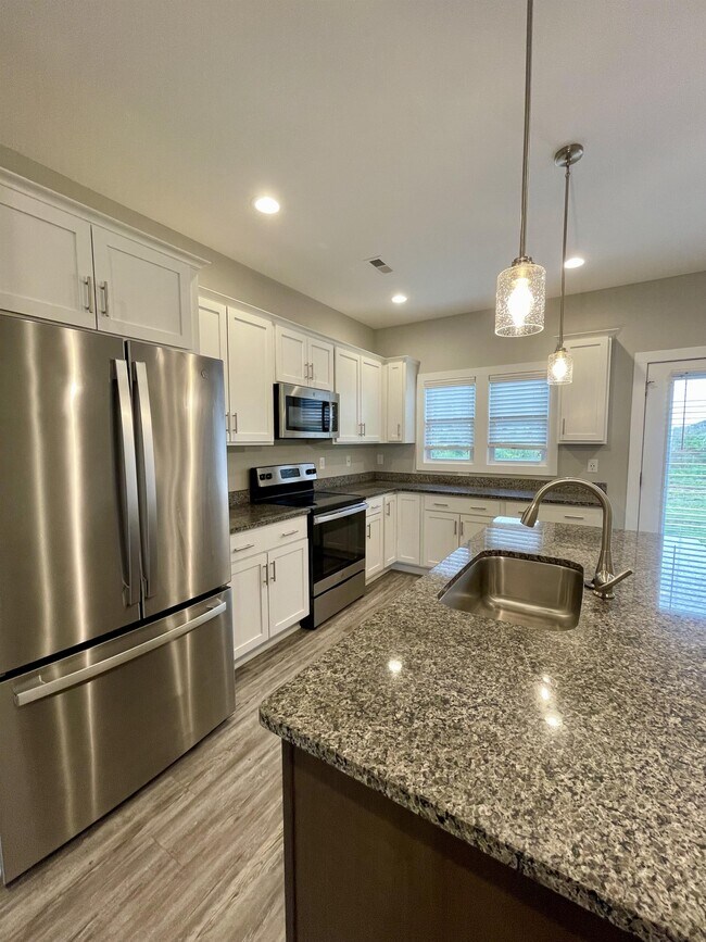 Building Photo - 93 Warwick Dr