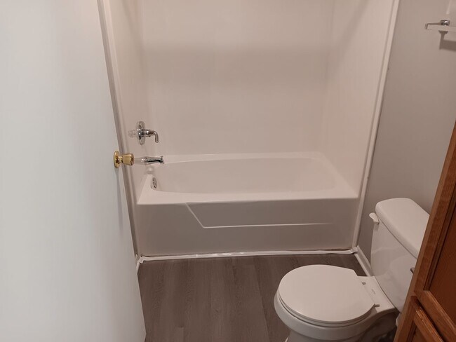 Building Photo - For Rent - Four-Bedroom Two-Bathroom Home Available NOW!