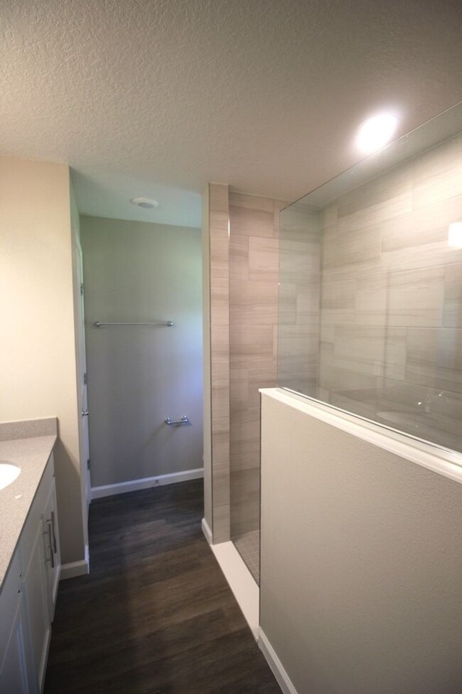 Building Photo - Beautiful 2020 3 Bed 2 Bath Palm Coast Hom...