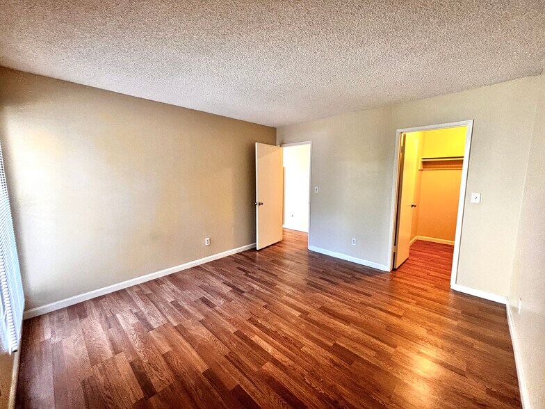 Building Photo - 1601 Via Mirada