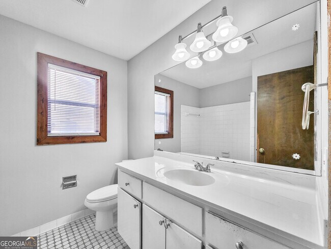 Building Photo - 1552 Golf Link Dr