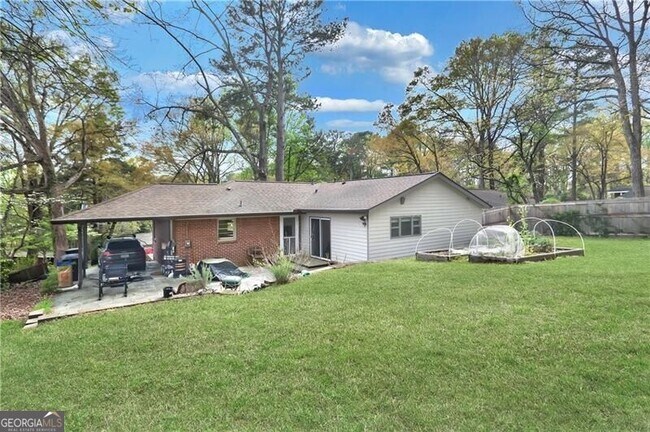 Building Photo - 1984 Mcjenkin Dr NE