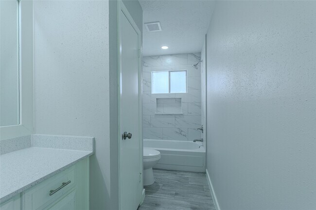 Building Photo - 2714 Flintrock Cir