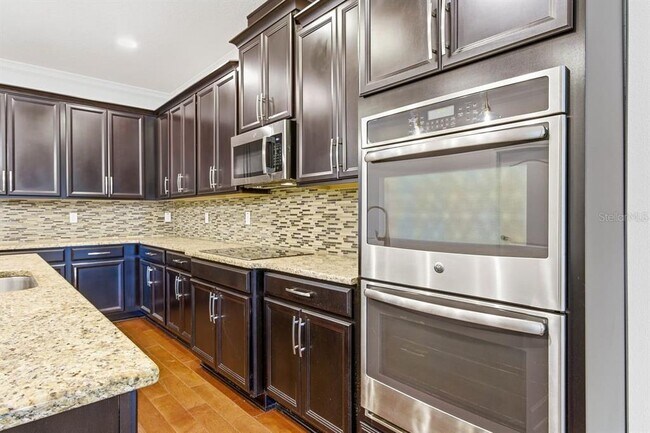 Building Photo - 2669 Peony Dr