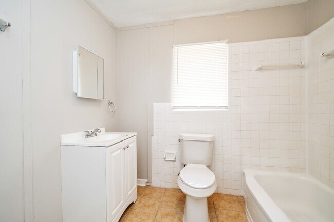 Building Photo - Newly Renovated 3-Bed, 2-Bath Home in Birm...