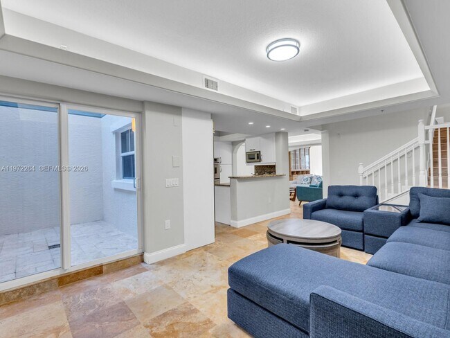 Building Photo - 2051 SE 3rd St