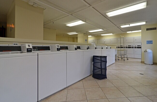 Building Photo - 440 N Wabash Ave