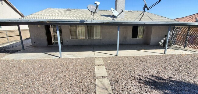 Building Photo - Silverlake's Home- 3 Bedrooms, 2 Bathrooms...