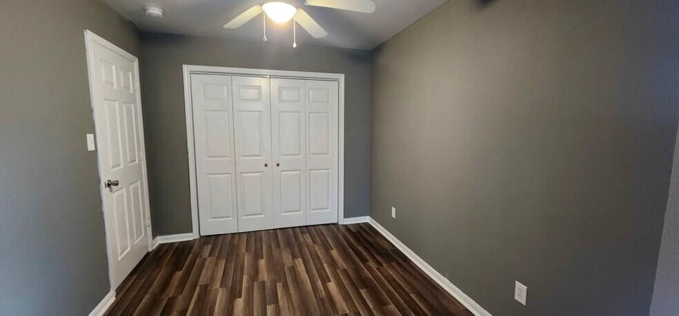 Building Photo - 3004 La Estancia Ln