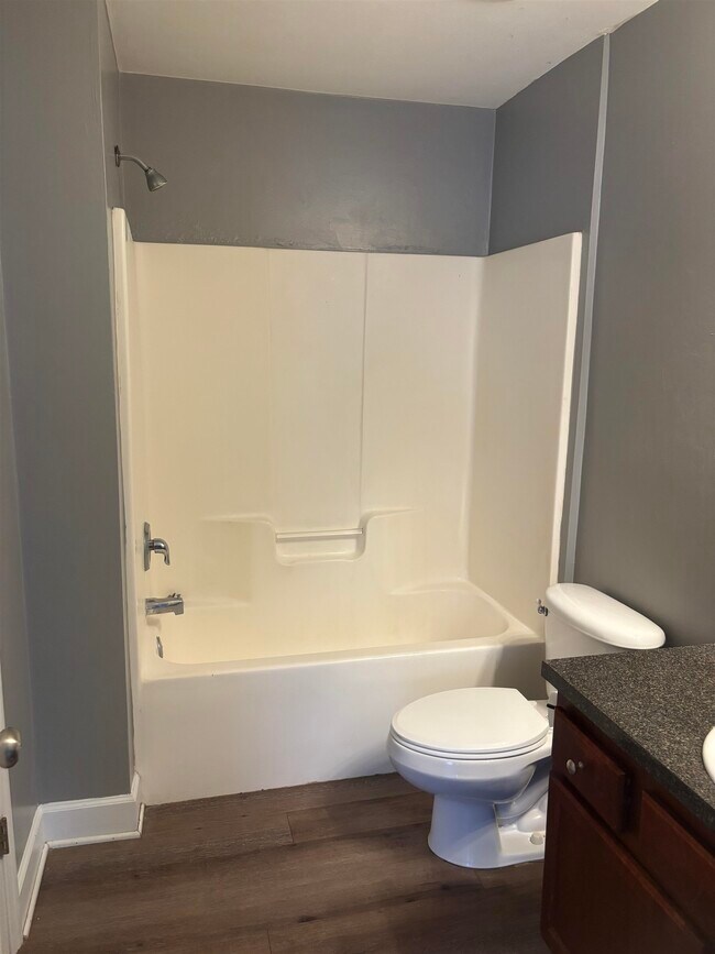 Building Photo - 5261 Montejo Dr