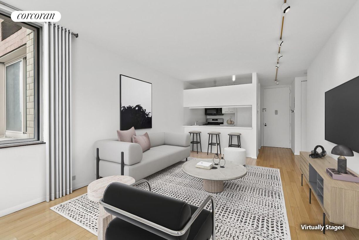 Building Photo - 350 W 50th St