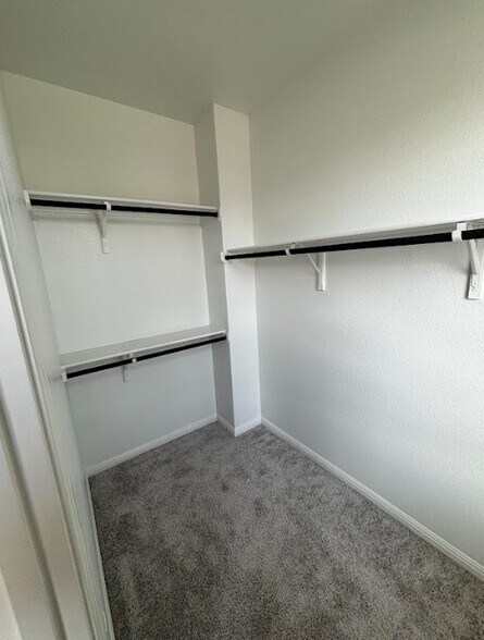 Building Photo - 2725 Woodall Dr