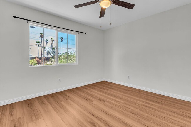 Building Photo - 8798 Nozay Ln