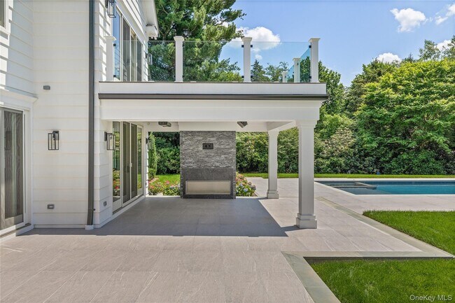 Building Photo - 42 Mamaroneck Rd