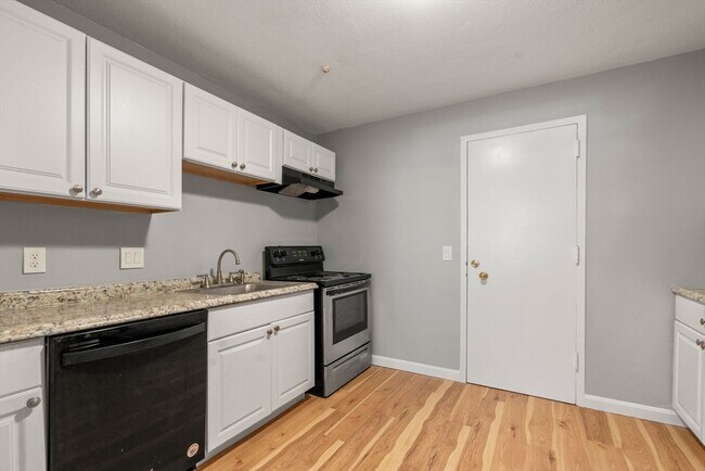 Building Photo - 595 Revere Beach Pkwy