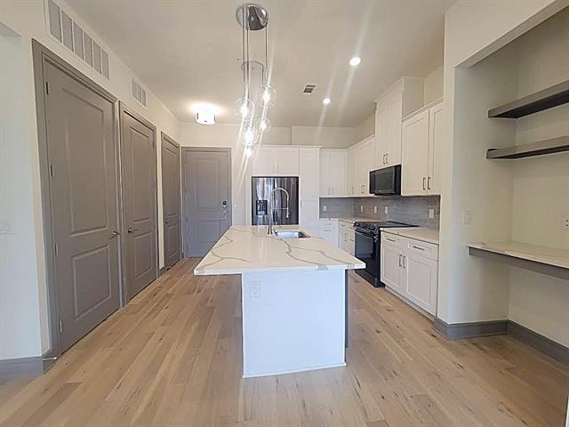 Building Photo - 2700 Old Denton Rd