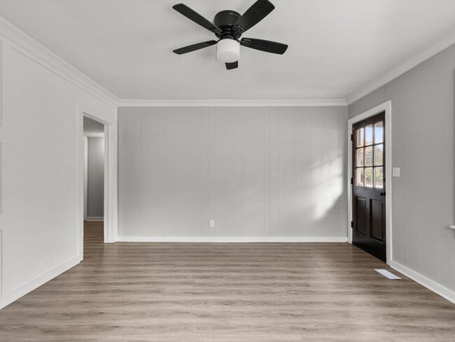 Building Photo - Corner-Lot Home Just Minutes from RSA & I-565!