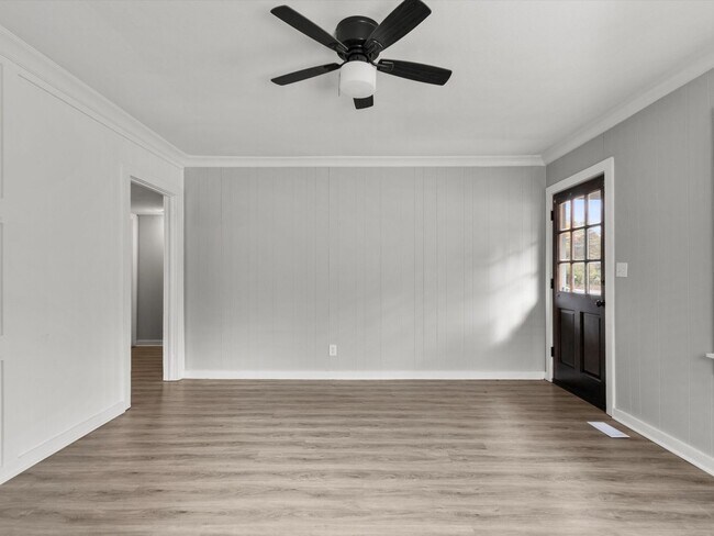 Building Photo - Fully Remodeled Corner-Lot Home Just Minutes from RSA & I-565!