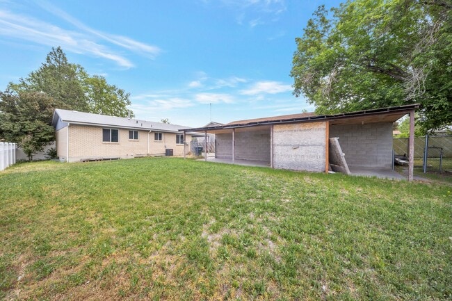 Building Photo - 4144 Bannock Dr