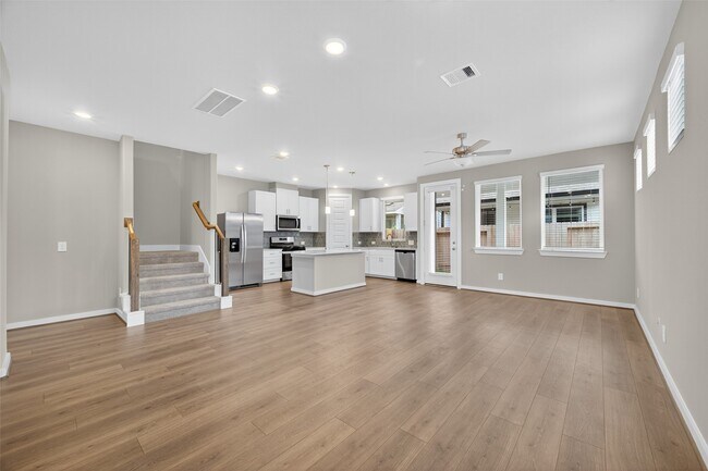 Building Photo - 4121 Fig Grv St