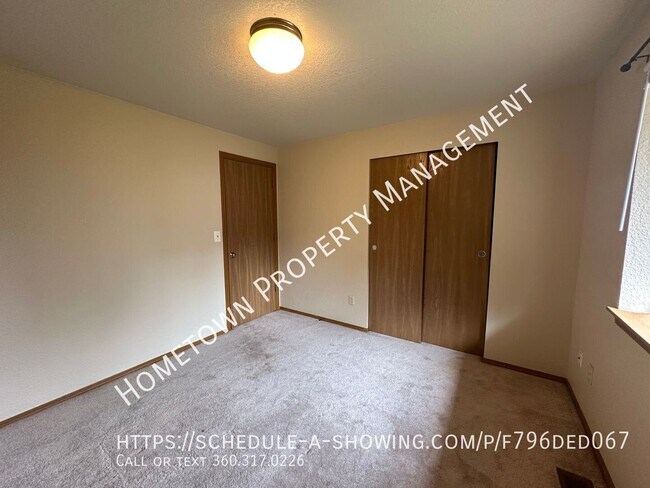 Building Photo - 5943 55th Way SE