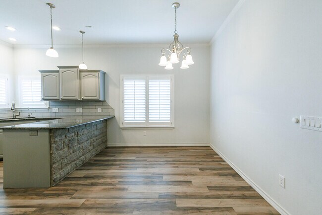 Building Photo - 208 Berkshire Ave