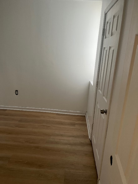 Building Photo - 2351 N Park Ave