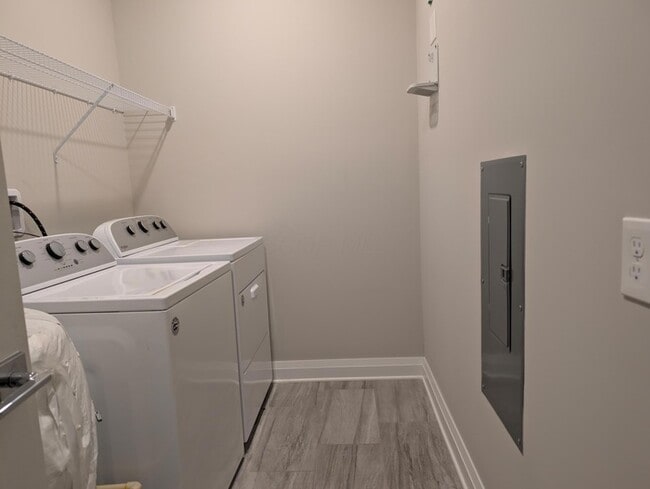 Building Photo - 751 N 6th St