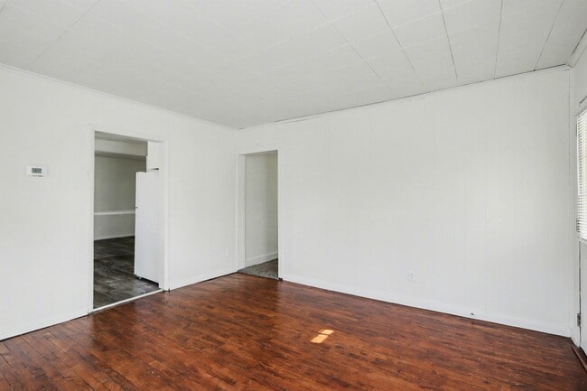 Building Photo - 2215 Mt Olivet Rd