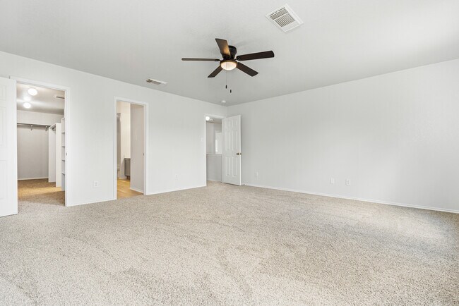 Building Photo - Westover View