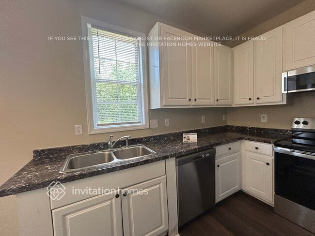 Building Photo - 539 Fernway Dr