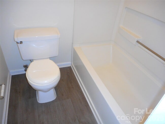 Building Photo - 6622 Bevington Ridge Rd