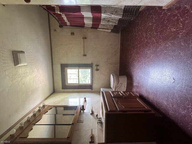 Building Photo - 3 br, 1.5 bath House - 529 Theo Moll Dr