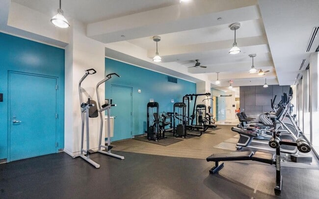 Building Photo - Very Nice Apartment Steps to Tenleytown Me...