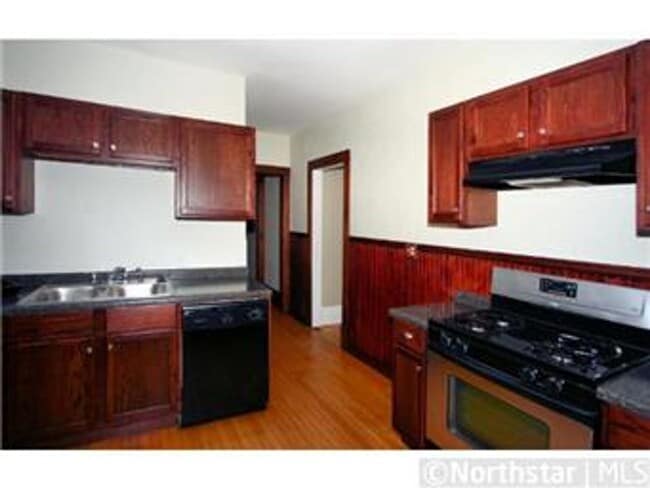 Building Photo - 2717-2719 Aldrich Ave S