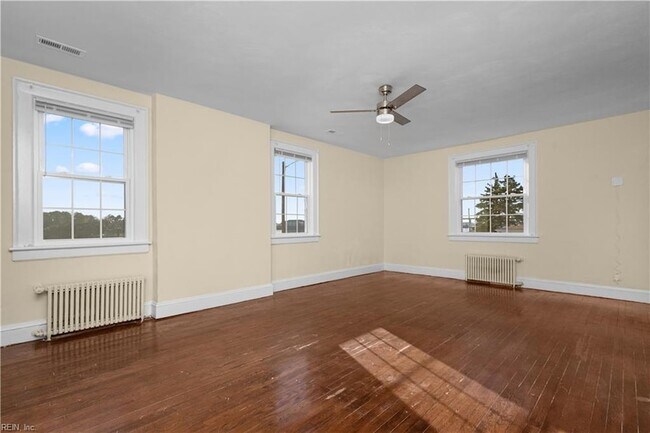 Building Photo - 2800 Chesterfield Blvd