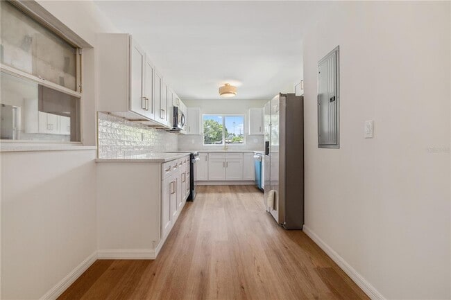 Building Photo - 8916 Memorial Hwy