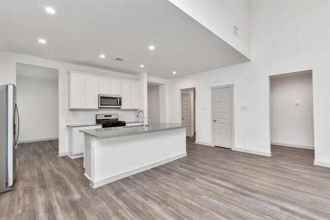 Building Photo - 1111 Pk Crst Dr