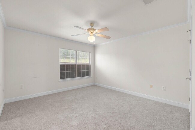 Building Photo - 554 Wingspan Way