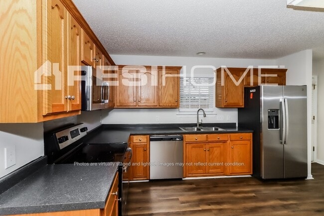 Building Photo - 239 Periwinkle St