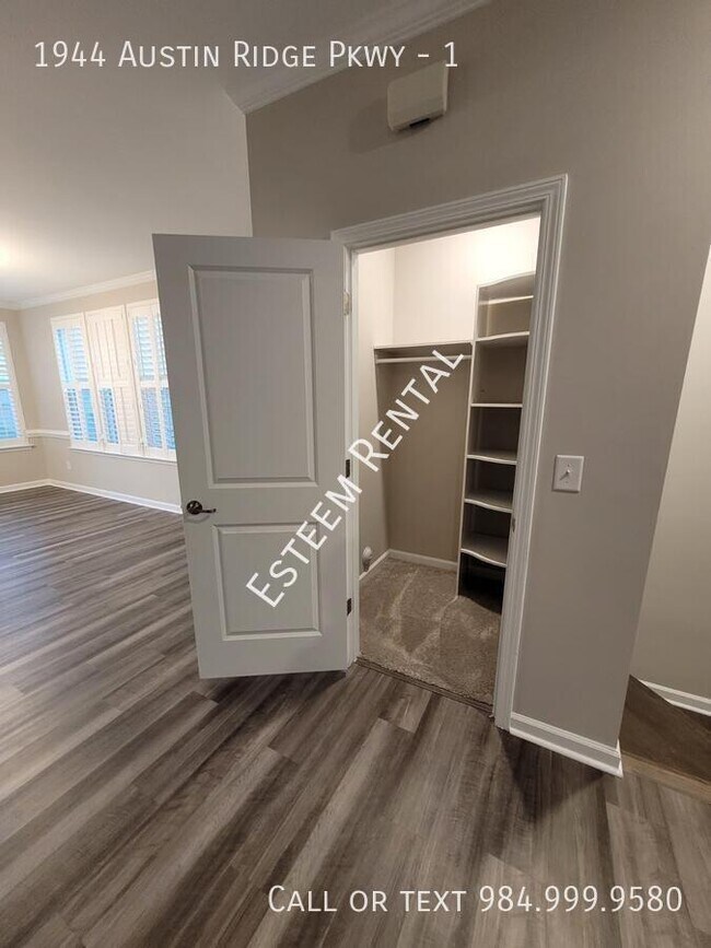 Building Photo - 1944 Austin Ridge Pkwy